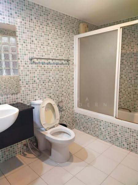 Rama Harbour View, chon-buri, 25 Soi Mu Ban Home Town Phase 2 Soi 4, Surasak, Si Racha, Chon Buri (Pattaya), 3 Bedrooms, 225 sqm, Condo For Sale, by Sujika Puangngern, 500593473 - DDproperty.com