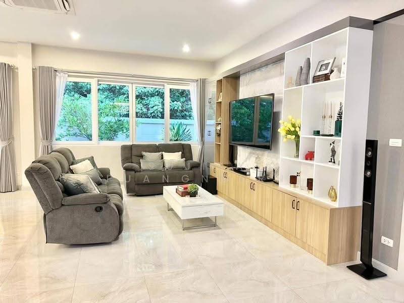 6-BR House, chon-buri, Huai Yai, Bang Lamung (Pattaya), Chon Buri (Pattaya), 6 Bedrooms, 300 sqm, Single Detached House For Sale, by Sujika Puangngern, 500593486 - DDproperty.com