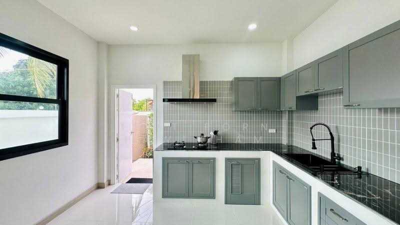 3-BR House, chon-buri, Poong, Bang Lamung (Pattaya), Chon Buri (Pattaya), 3 Bedrooms, 155 sqm, Single Detached House For Sale, by Thitiporn Pawikham, 500593532 - DDproperty.com