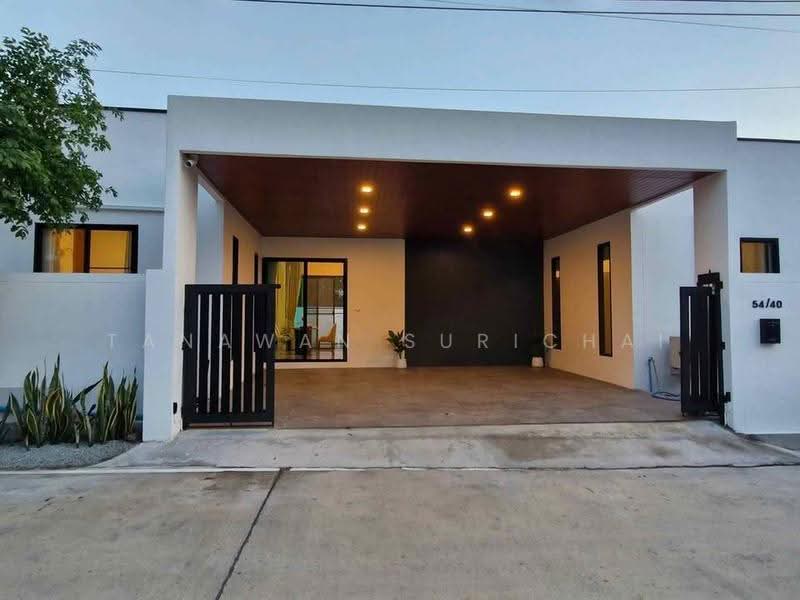 4-BR House, chon-buri, Poong, Bang Lamung (Pattaya), Chon Buri (Pattaya), 4 Bedrooms, 240 sqm, Single Detached House For Sale, by Tanawan Surichai, 500593570 - DDproperty.com