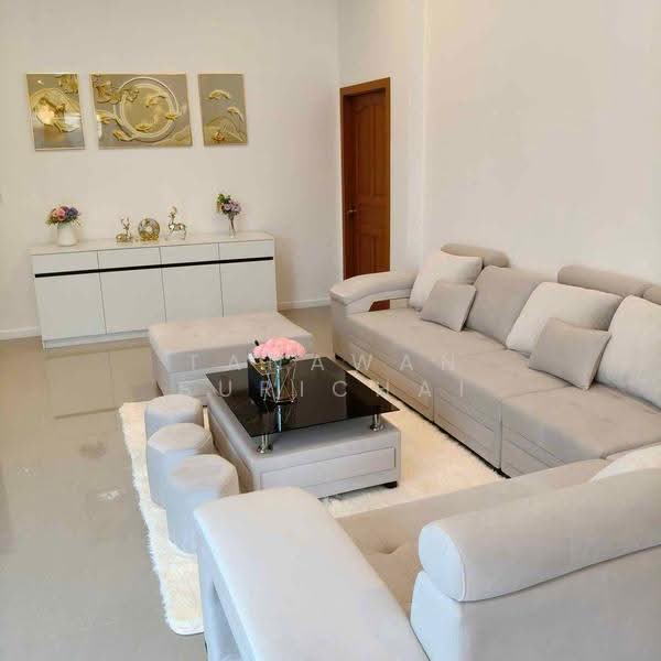 4-BR House, chon-buri, Poong, Bang Lamung (Pattaya), Chon Buri (Pattaya), 4 Bedrooms, 240 sqm, Single Detached House For Sale, by Tanawan Surichai, 500593570 - DDproperty.com