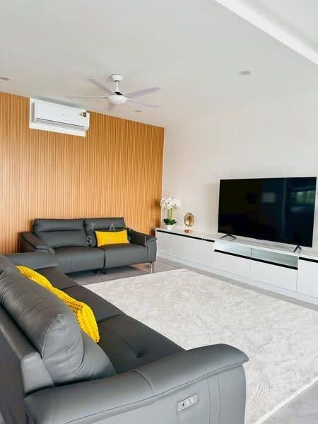 undefined, Chon Buri (Pattaya), Nong Pru, Bang Lamung (Pattaya), Chon Buri (Pattaya), 3 Bedrooms, 380 sqm, Villa For Sale, by Tanawan Surichai, 500593587 - DDproperty.com