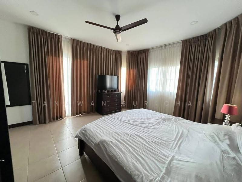 5-BR Villa, Chon Buri (Pattaya), Nong Pru, Bang Lamung (Pattaya), Chon Buri (Pattaya), 5 Bedrooms, 450 sqm, Villa For Sale, by Tanawan Surichai, 500593660 - DDproperty.com