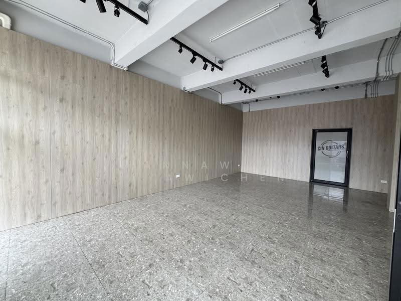 Warehouse for rent, 500 sq.m., in Khlong Chan, Bang Kapi, Bangkok (JKPBKK1178), Bangkok, Khlong Chan, Bang Kapi, Bangkok, , 500 sqm, Warehouse/Factory For Rent, by Pannawit Dullayawichenwut, 500593674 - DDproperty.com