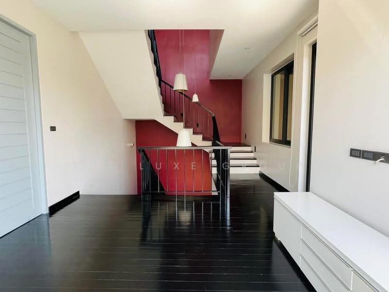 Beautiful Standalone Home With Private Pool (Ekkamai 10), bangkok, Khong Tan, Khlong Toei, Bangkok, 3 Bedrooms, 400 sqm, Single Detached House For Rent, by The Luxe Group, 500593780 - DDproperty.com