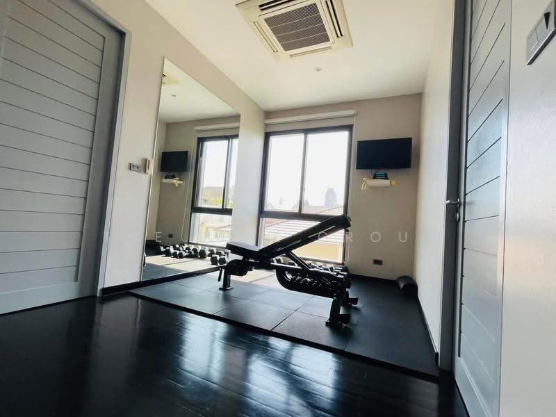 Beautiful Standalone Home With Private Pool (Ekkamai 10), bangkok, Khong Tan, Khlong Toei, Bangkok, 3 Bedrooms, 400 sqm, Single Detached House For Rent, by The Luxe Group, 500593780 - DDproperty.com