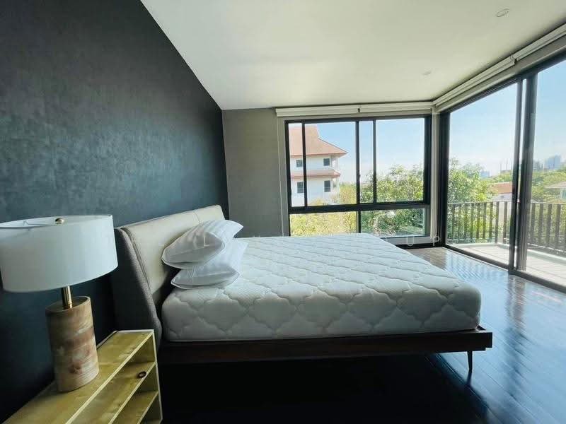 Beautiful Standalone Home With Private Pool (Ekkamai 10), กรุงเทพ, คลองตัน, คลองเตย, กรุงเทพ, 400 ตร.ม., บ้านเดี่ยว ให้เช่า, โดย The Luxe Group, 500593780 - DDproperty.com