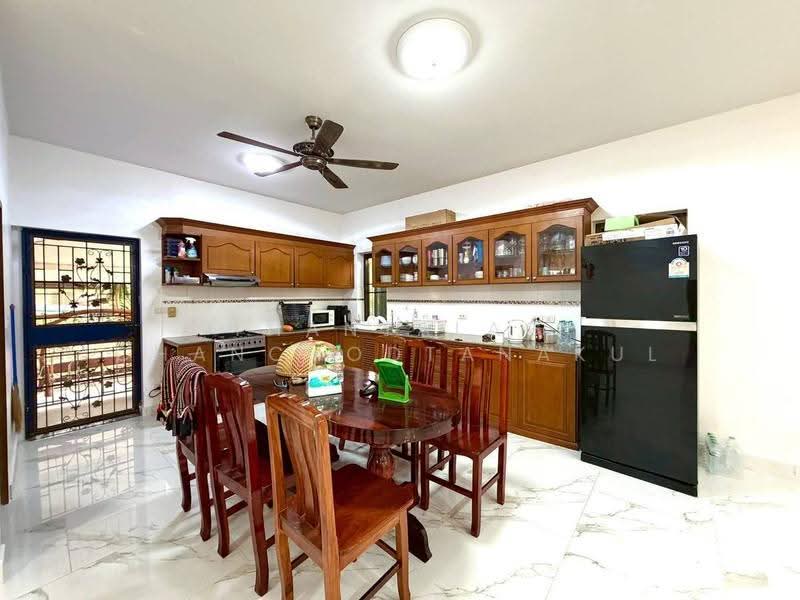 4-BR House, chon-buri, Huai Yai, Bang Lamung (Pattaya), Chon Buri (Pattaya), 4 Bedrooms, 854 sqm, Single Detached House For Sale, by Thanyalag Chanchodtanakul, 500593820 - DDproperty.com