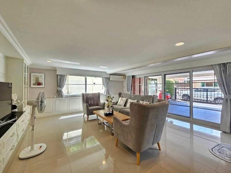 EDGE Central Pattaya, chon-buri, Pattaya Sai Song, Bang Lamung, Bang Lamung (Pattaya), Chon Buri (Pattaya), 4 Bedrooms, 325 sqm, Condo For Sale, by Thanyalag Chanchodtanakul, 500593831 - DDproperty.com