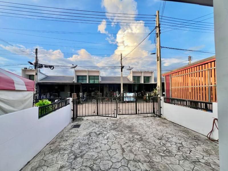 หมู่บ้านไอดิลล์ พานทอง (IDyl Panthong) ชลบุรี, chon-buri, Nong Kakha, Phan Thong, Chon Buri (Pattaya), 2 Bedrooms, 150 sqm, Townhouse For Sale, by The Best Property ตุ๊กตา, 500593942 - DDproperty.com