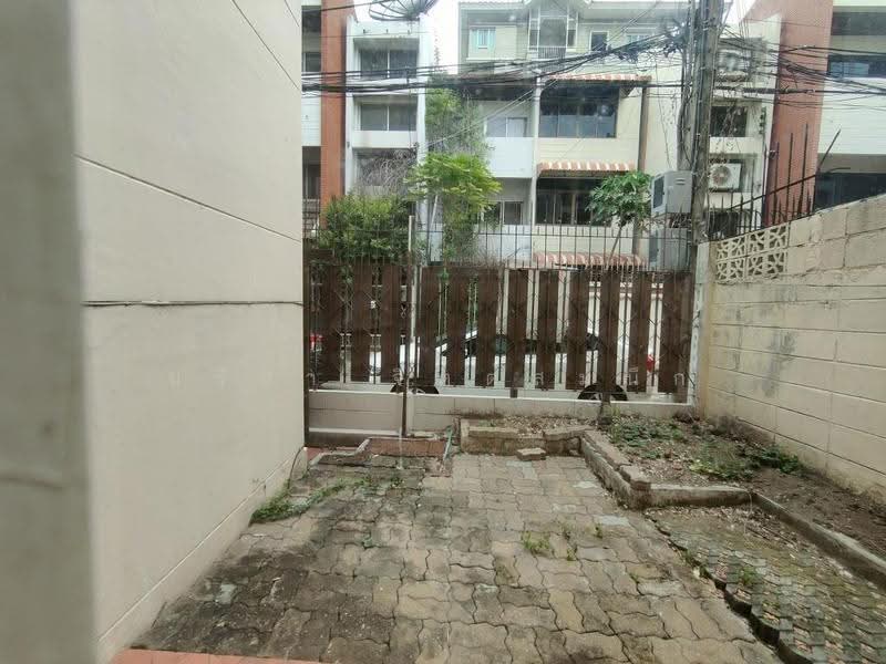 Townhouse 3STO rent in Sukhumvit 43, bangkok, สุขุมวิท, Khlong Tan Nua, Watthana, Bangkok, 4 Bedrooms, 300 sqm, Townhouse For Rent, by ปรีชา จิตต์สมนึก, 500594357 - DDproperty.com