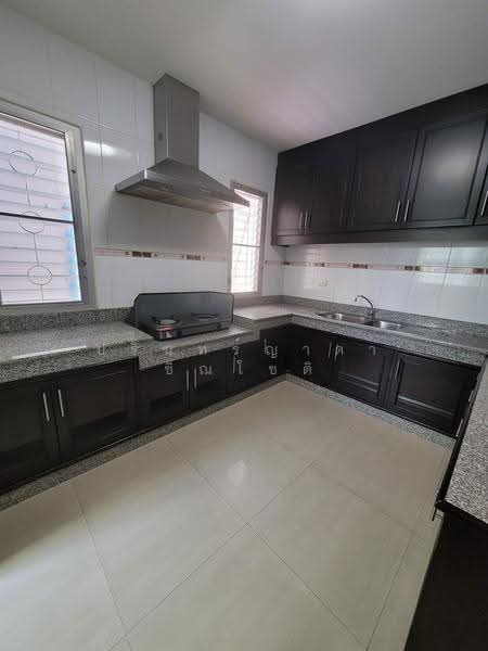 Baan Klang Krung Sathorn-Narathiwas : บ้านกลางกรุง สาทร-นราธิวาส , กรุงเทพ, 599 ถนนนนทรี, ช่องนนทรี, ยานนาวา, กรุงเทพ, 300 ตร.ม., ทาวน์เฮ้าส์ ให้เช่า, โดย ปรินทร์ญาดา ชิณโชติ, 500594606 - DDproperty.com