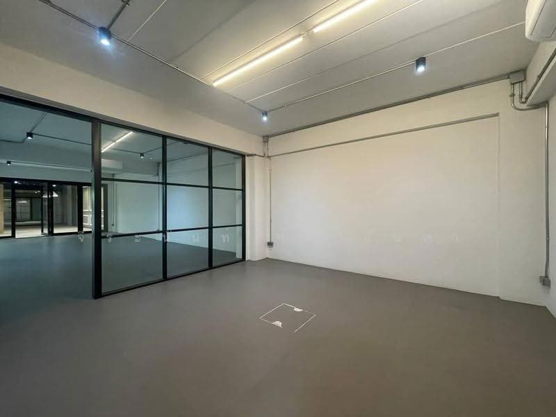 For Sale/Rent : Commercial Building,near Khuang Singh, Chiang Mai, chiang-mai, เชียงใหม่-ลำปาง, Pa Tun, Muang Chiang Mai, Chiang Mai, , 500 sqm, Shophouse For Sale, by จีระนันท์ หล้ากันหา, 500594637 - DDproperty.com