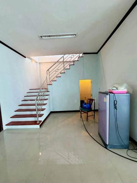 ให้เช่าอาคารพาณิชย์ 3 ชั้น 3 คูหาติด บึงวรกิจ เครือสหพัฒน์ ศรีราชา, chon-buri, Bueng, Si Racha, Chon Buri (Pattaya), , 900 sqm, Shophouse For Rent, by Dusit Saengfa, 500594639 - DDproperty.com