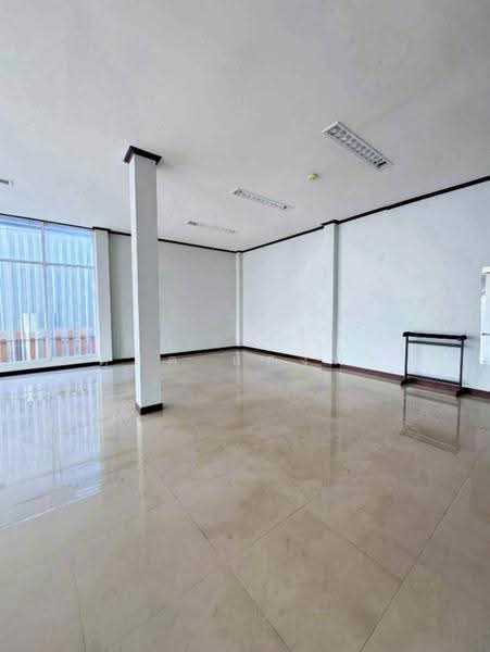 ให้เช่าอาคารพาณิชย์ 3 ชั้น 3 คูหาติด บึงวรกิจ เครือสหพัฒน์ ศรีราชา, chon-buri, Bueng, Si Racha, Chon Buri (Pattaya), , 900 sqm, Shophouse For Rent, by Dusit Saengfa, 500594639 - DDproperty.com
