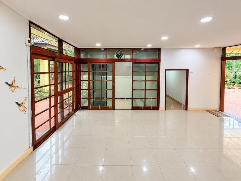 House for rent Home Office Soi Vibhavadi20, bangkok, วิภาวดีรังสิต, Jom Phon, Chatuchak, Bangkok, 7 Bedrooms, 600 sqm, Single Detached House For Rent, by Shaporn Supvilaiphisan, 500594713 - DDproperty.com