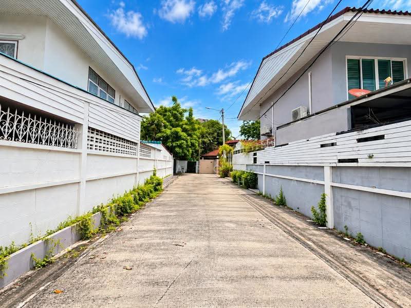 House for rent Home Office Soi Vibhavadi20, bangkok, วิภาวดีรังสิต, Jom Phon, Chatuchak, Bangkok, 7 Bedrooms, 600 sqm, Single Detached House For Rent, by Shaporn Supvilaiphisan, 500594713 - DDproperty.com