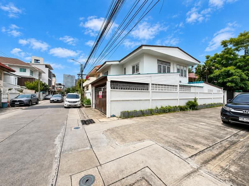 House for rent Home Office Soi Vibhavadi20, bangkok, วิภาวดีรังสิต, Jom Phon, Chatuchak, Bangkok, 7 Bedrooms, 600 sqm, Single Detached House For Rent, by Shaporn Supvilaiphisan, 500594713 - DDproperty.com