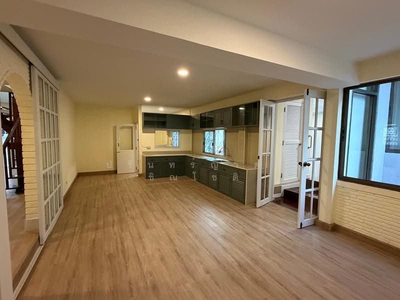 Detached House Vibhavadi 44–46, bangkok, Vibhavadi 44, Chatuchak, Bangkok, 5 Bedrooms, 550 sqm, Single Detached House For Rent, by ปรินทร์ญาดา ชิณโชติ, 500594796 - DDproperty.com