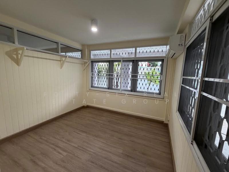 บ้านเดี่ยวขนาดใหญ่ รีโนเวทใหม่ ใจกลางวิภาวดี บนที่ดิน 165 ตร.ว., กรุงเทพ, ลาดยาว, จตุจักร, กรุงเทพ, 550 ตร.ม., บ้านเดี่ยว ให้เช่า, โดย Forty-Six Real Estate Group, 500594826 - DDproperty.com