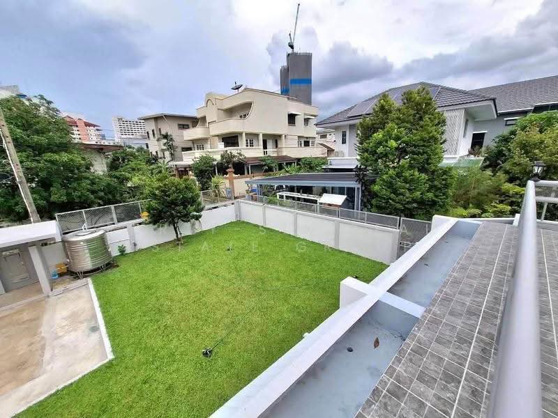 บ้านเดี่ยวขนาดใหญ่ รีโนเวทใหม่ ใจกลางวิภาวดี บนที่ดิน 165 ตร.ว., bangkok, Lat Yao, Chatuchak, Bangkok, 5 Bedrooms, 550 sqm, Single Detached House For Rent, by Forty-Six Real Estate Group, 500594826 - DDproperty.com