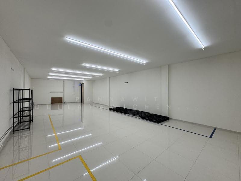 Warehouse for rent, 354 sq.m., in Bang Chak, Phra Khanong, Bangkok (JKPBKK1165), Bangkok, Bang Chak, Phra Khanong, Bangkok, , 354 sqm, Warehouse/Factory For Rent, by Pannawit Dullayawichenwut, 500594827 - DDproperty.com