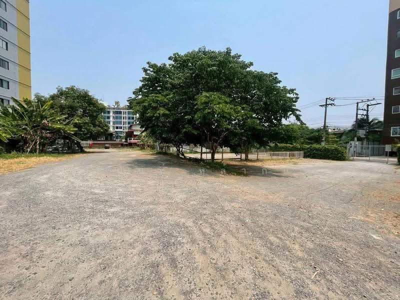 For Sale/Rent: Corner Townhome,3 Units, Prime CMU-Nimman Location,Chiang Mai 4-50 Car Parking, chiang-mai, เส้นคันคลอง, Su Thep, Muang Chiang Mai, Chiang Mai, , 400 sqm, Shophouse For Sale, by จีระนันท์ หล้ากันหา, 500594837 - DDproperty.com