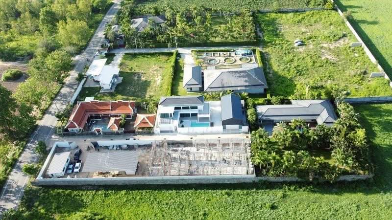 The Village Housing Estate by Horseshoe Point : เดอะ วิลเลจ เฮ้าส์ซิ่ง เอสเตท โดย ฮอร์สชู พอยท์, ชลบุรี, ถนนทุ่งกลม-ห้วยตาหนู, หนองปรือ, บางละมุง, ชลบุรี, 400 ตร.ม., วิลล่า ขาย, โดย Boonyanuch Unna, 500594869 - DDproperty.com