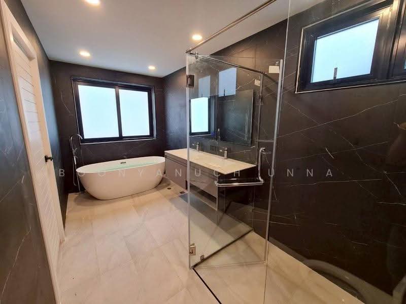 The Village Housing Estate by Horseshoe Point, chon-buri, Toongklom-Huaytanoo Road, Nong Pru, Bang Lamung (Pattaya), Chon Buri (Pattaya), 4 Bedrooms, 400 sqm, Villa For Sale, by Boonyanuch Unna, 500594869 - DDproperty.com