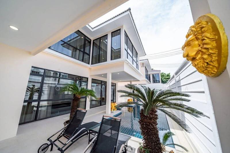 7-BR House, Chon Buri (Pattaya), Nong Pru, Bang Lamung (Pattaya), Chon Buri (Pattaya), 7 Bedrooms, 320 sqm, Single Detached House For Sale, by Boonyanuch Unna, 500594879 - DDproperty.com