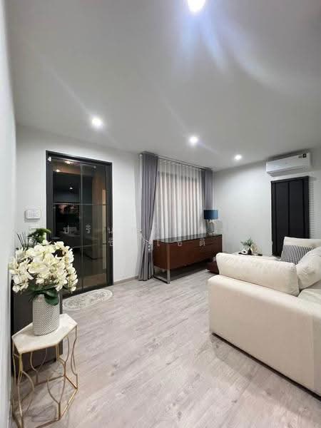 Saransiri Ramkhamhaeng, bangkok, 1499, Khlong Song Ton Nun, Lat Krabang, Bangkok, 3 Bedrooms, 184 sqm, Single Detached House For Rent, by ปรินทร์ญาดา ชิณโชติ, 500594998 - DDproperty.com