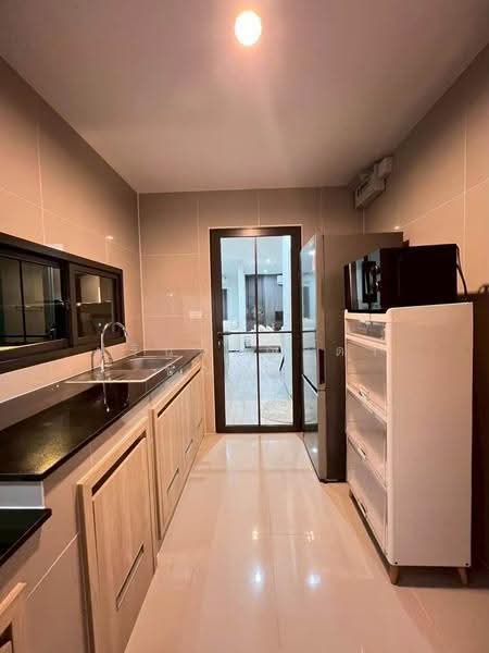 Saransiri Ramkhamhaeng, bangkok, 1499, Khlong Song Ton Nun, Lat Krabang, Bangkok, 3 Bedrooms, 184 sqm, Single Detached House For Rent, by ปรินทร์ญาดา ชิณโชติ, 500594998 - DDproperty.com