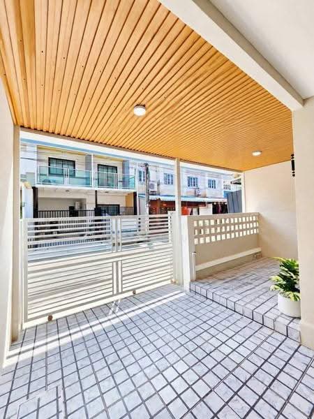 Baan Buathong 4 : บ้านบัวทอง 4, นนทบุรี, ถ.บ้านกล้วย-ไทรน้อย, พิมลราช, บางบัวทอง, นนทบุรี, 100 ตร.ม., ทาวน์เฮ้าส์ ขาย, โดย บุษบากร (เจี๊ยบ), 500595049 - DDproperty.com