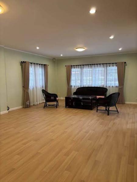 single house, bangkok, สุขุมวิท 64, Bang Chak, Phra Khanong, Bangkok, 5 Bedrooms, 240 sqm, Single Detached House For Rent, by Nattayaporn Peumkul (Benz), 500595646 - DDproperty.com