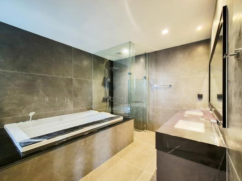 Grand Bangkok Boulevard Krungthepkritha, bangkok, Srinakarin-Romklao Road, Khlong Sam Prawet, Lat Krabang, Bangkok, 5 Bedrooms, 604 sqm, Single Detached House For Sale, by Princeton Estate Co.,Ltd., 500595672 - DDproperty.com