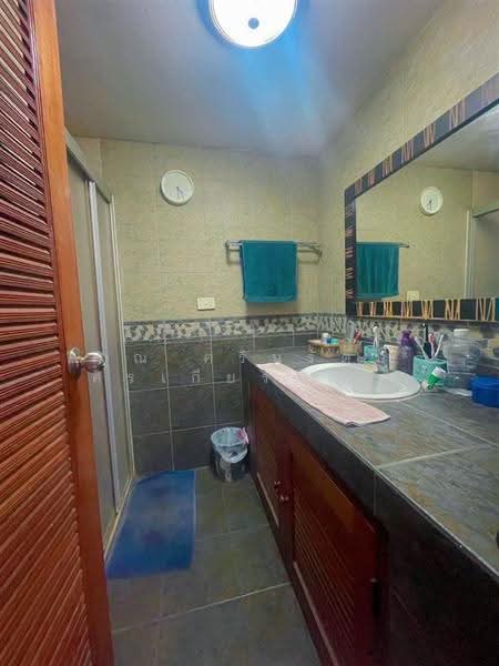บ้านเเฝด 2 ชั้น 56 ตร.ว. เยื้องสำนักงานการเคหะแห่งชาติ ซอยนวมินทร์13, กรุงเทพ, ถนนนวมินทร์, คลองจั่น, บางกะปิ, กรุงเทพ, 180 ตร.ม., บ้านแฝด ขาย, โดย คุณ ศรินรัตน์ ศิรเกียรติสกุล (เป้ย), 500596018 - DDproperty.com