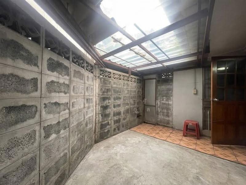 บ้านเเฝด 2 ชั้น 56 ตร.ว. เยื้องสำนักงานการเคหะแห่งชาติ ซอยนวมินทร์13, กรุงเทพ, ถนนนวมินทร์, คลองจั่น, บางกะปิ, กรุงเทพ, 180 ตร.ม., บ้านแฝด ขาย, โดย คุณ ศรินรัตน์ ศิรเกียรติสกุล (เป้ย), 500596018 - DDproperty.com
