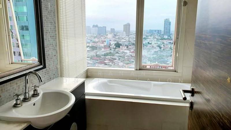 Watermark Chaophraya, bangkok, Soi Charoennakorn 39-41, Charoennakorn Road, Bang Lam Phu Lang, Khlong San, Bangkok, 4 Bedrooms, 145 sqm, Condo For Sale, by Teeranant Chonwisaikajon, 500596050 - DDproperty.com