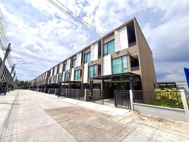 Baan Klang Mueng Phaholyothin-Vibhavadi, bangkok, Phahonyothin, Sanam Bin, Don Mueang, Bangkok, 3 Bedrooms, 170 sqm, Townhouse For Sale, by คุณ ชนกานต์ สำราญดี (กาน), 500596060 - DDproperty.com