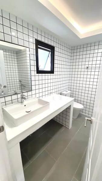 ขาย โฮมออฟฟิตใหม่!! สุขุมวิท 101, Bangkok, สุขุมวิท 101, Bang Chak, Phra Khanong, Bangkok, , 350 sqm, Office Space For Sale, by Forty-Six Real Estate Group, 500596181 - DDproperty.com
