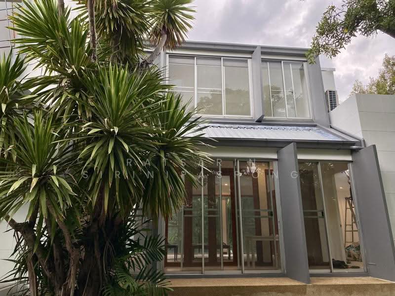 House for rent, bangkok, Bang Kapi, Huai Khwang, Bangkok, 3 Bedrooms, 558 sqm, Single Detached House For Rent, by Ratsarin Sirinipaspong, 500596283 - DDproperty.com