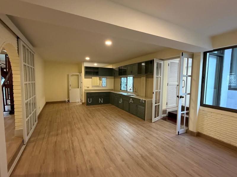 Renovated 2-Story Detached House with Large Garden for Rent — Central Vibhavadi (SPSJP704), bangkok, วิภาวดีรังสิต 44, Lat Yao, Chatuchak, Bangkok, 5 Bedrooms, 550 sqm, Single Detached House For Rent, by Khun Jane, 500596372 - DDproperty.com