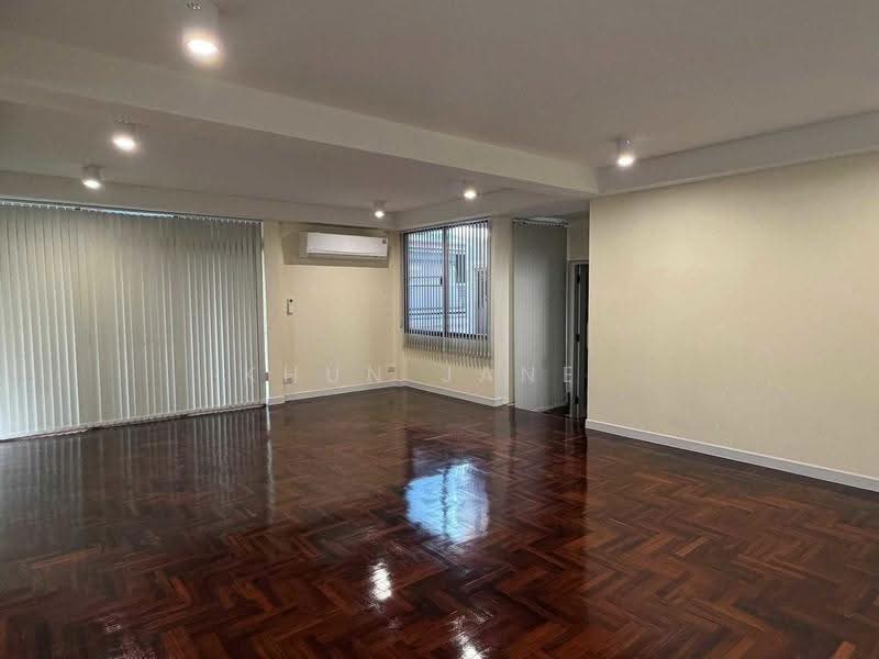 Renovated 2-Story Detached House with Large Garden for Rent — Central Vibhavadi (SPSJP704), bangkok, วิภาวดีรังสิต 44, Lat Yao, Chatuchak, Bangkok, 5 Bedrooms, 550 sqm, Single Detached House For Rent, by Khun Jane, 500596372 - DDproperty.com