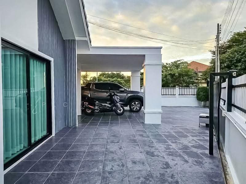 Modern 3 Bed House for Sale Siam Country Club East Pattaya, Chon Buri (Pattaya), Nong Pru, Bang Lamung (Pattaya), Chon Buri (Pattaya), 3 Bedrooms, 404 sqm, Single Detached House For Sale, by PLC real estate, 500596394 - DDproperty.com