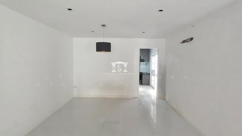 46270 - ทาวน์เฮ้าส์ 3 ชั้น หมู่บ้านนาวิน ย่านเย็นอากาศ-สาทร เนื้อที่ 39 ตร.ว. ใกล้ MRT คลองเตย, กรุงเทพ, เชื้อเพลิง, ช่องนนทรี, ยานนาวา, กรุงเทพ, 467 ตร.ม., ทาวน์เฮ้าส์ ขาย, โดย บริษัท ฟอร์เบสท์ พร็อพเพอร์ตี้ส์ จำกัด, 500596504 - DDproperty.com