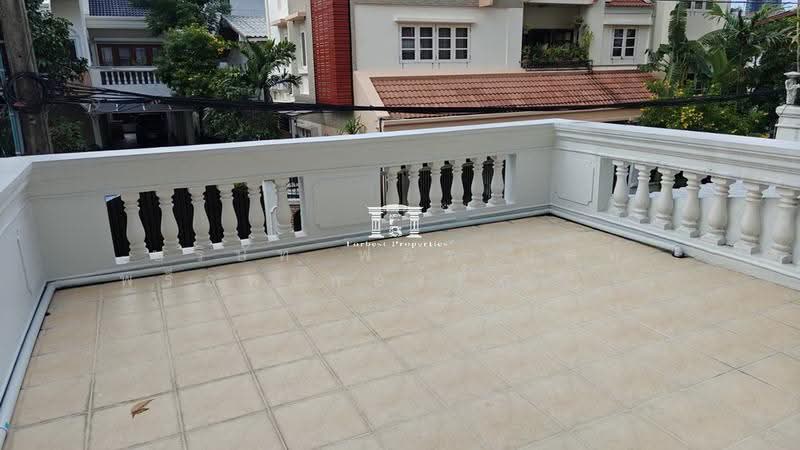 46270 - ทาวน์เฮ้าส์ 3 ชั้น หมู่บ้านนาวิน ย่านเย็นอากาศ-สาทร เนื้อที่ 39 ตร.ว. ใกล้ MRT คลองเตย, bangkok, เชื้อเพลิง, Chong Nonsi, Yan Nawa, Bangkok, 4 Bedrooms, 467 sqm, Townhouse For Sale, by Forbest Properties Co., Ltd., 500596504 - DDproperty.com