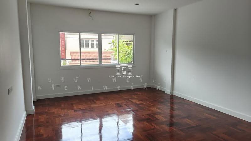 46270 - ทาวน์เฮ้าส์ 3 ชั้น หมู่บ้านนาวิน ย่านเย็นอากาศ-สาทร เนื้อที่ 39 ตร.ว. ใกล้ MRT คลองเตย, bangkok, เชื้อเพลิง, Chong Nonsi, Yan Nawa, Bangkok, 4 Bedrooms, 467 sqm, Townhouse For Sale, by Forbest Properties Co., Ltd., 500596504 - DDproperty.com