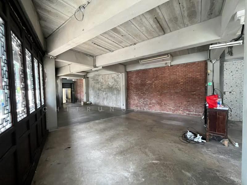 3-Storey Commercial Building for Rent – Pradit Manutham | Near Central EastVille, bangkok, Khlong Chaokhun Sing, Wang Thonglang, Bangkok, , 480 sqm, Shophouse For Rent, by Pudis Chitrungsakorn, 500596582 - DDproperty.com