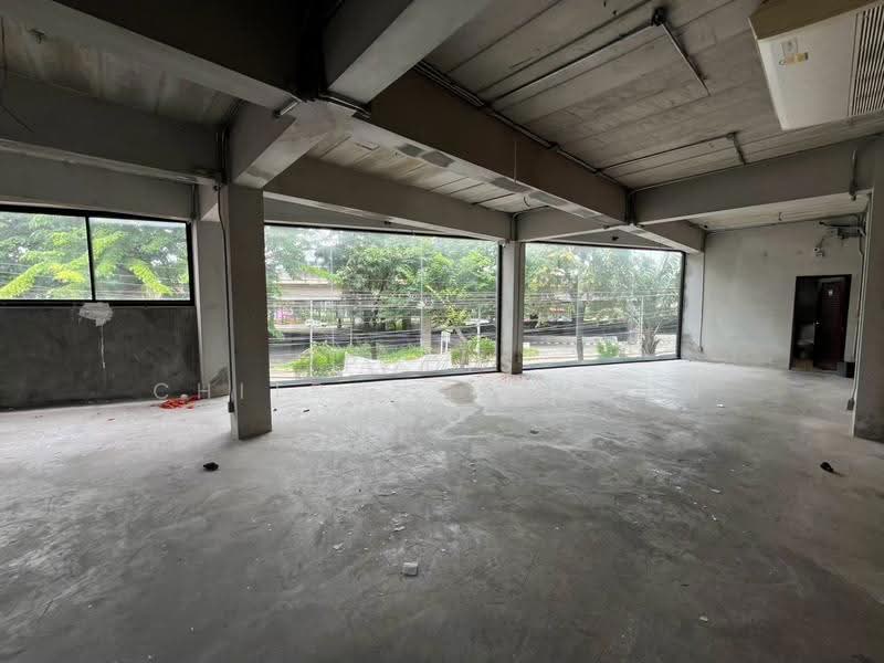 3-Storey Commercial Building for Rent – Pradit Manutham | Near Central EastVille, bangkok, Khlong Chaokhun Sing, Wang Thonglang, Bangkok, , 480 sqm, Shophouse For Rent, by Pudis Chitrungsakorn, 500596582 - DDproperty.com