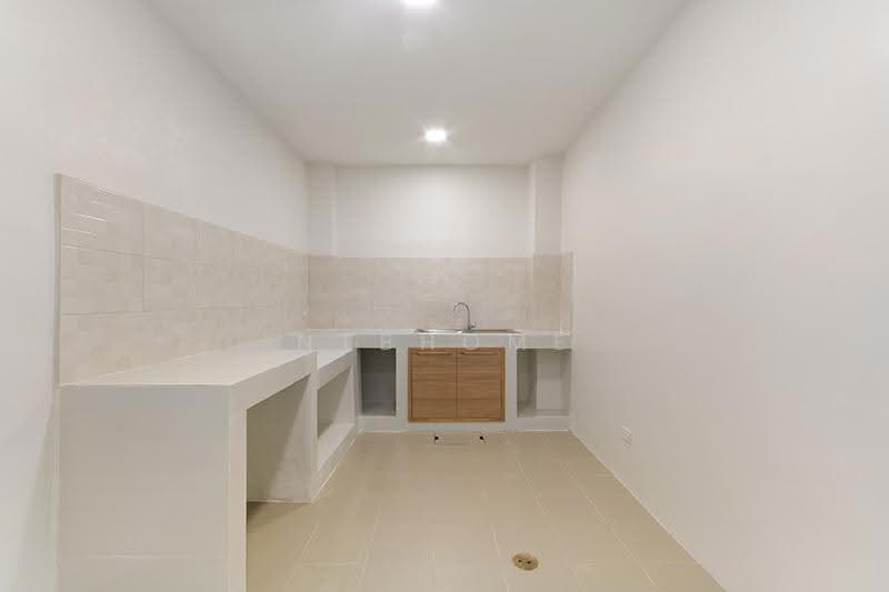 ทาวน์เฮ้าส์ 2 ชั้น รีโนเวทใหม่ ซอยติวานนท์ 3 แยก 19, nonthaburi, Talat Kwan, Muang Nonthaburi, Nonthaburi, 3 Bedrooms, 130 sqm, Townhouse For Sale, by NTBHOME, 500596624 - DDproperty.com